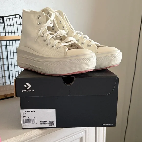 Converse Women's Platform Sneakers - Cream - Picture 2 of 10